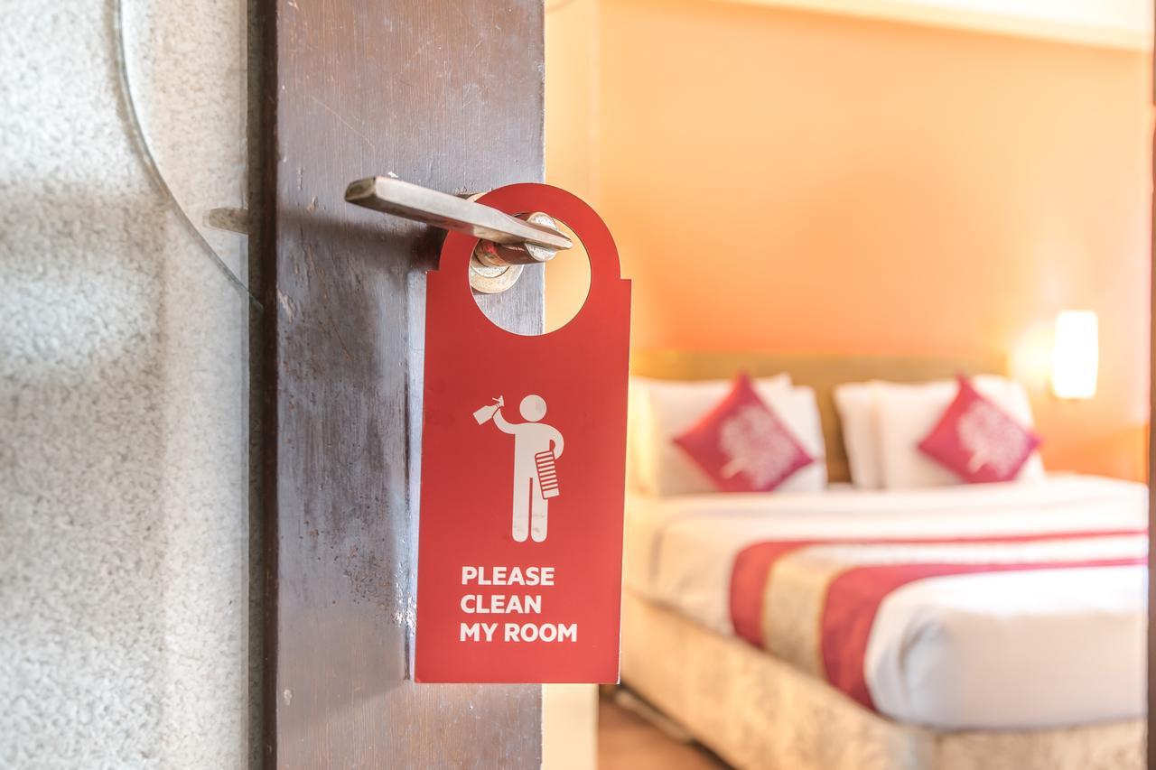 Oyo Flagship 584 Santacruz East Otel Mālād Dış mekan fotoğraf