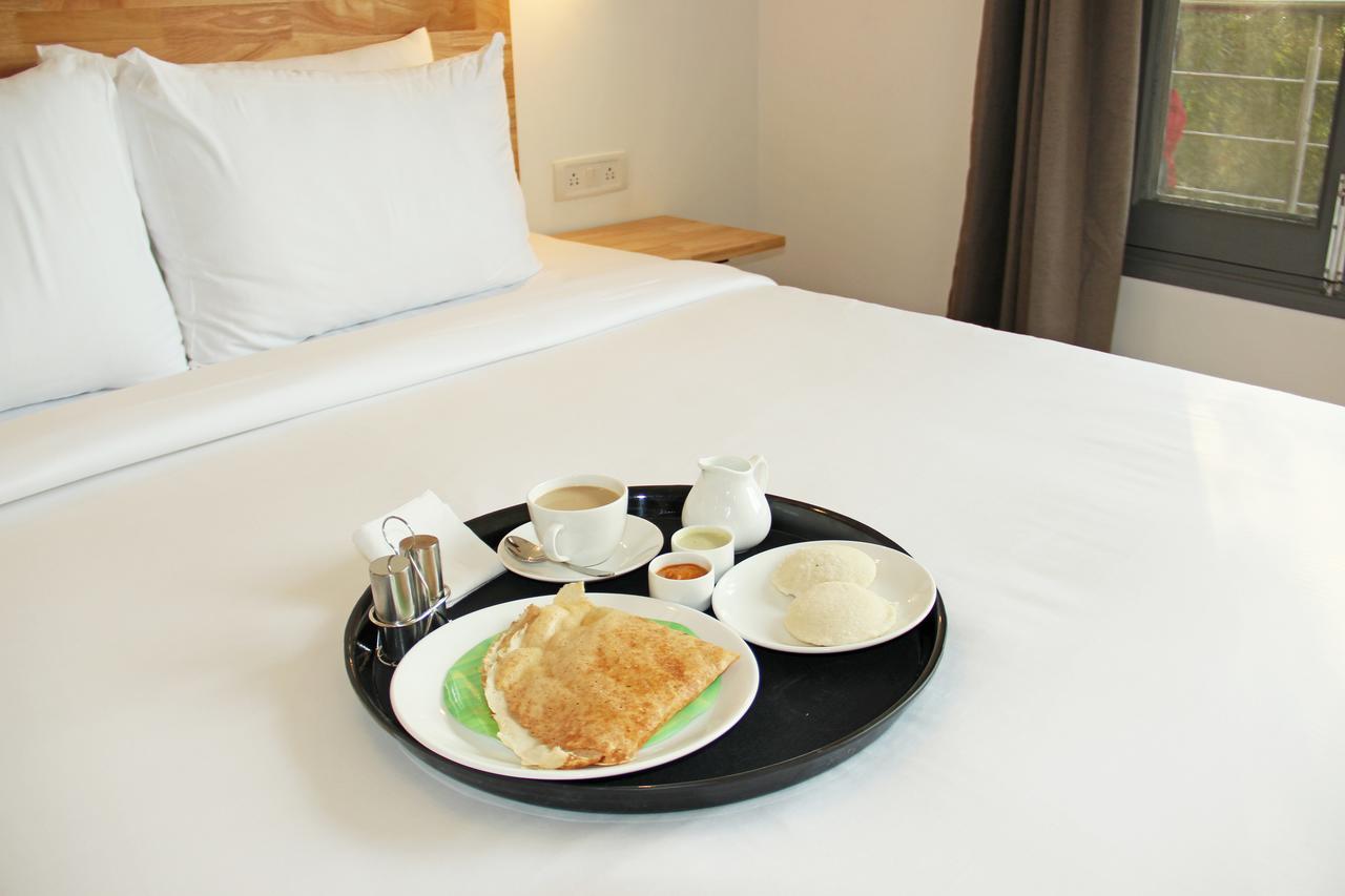 Oyo Flagship 584 Santacruz East Otel Mālād Dış mekan fotoğraf